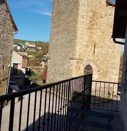 Le De La Vieille Eglise De Coussergues