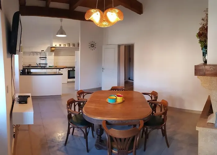 Le De La Vieille Eglise De Feriehus