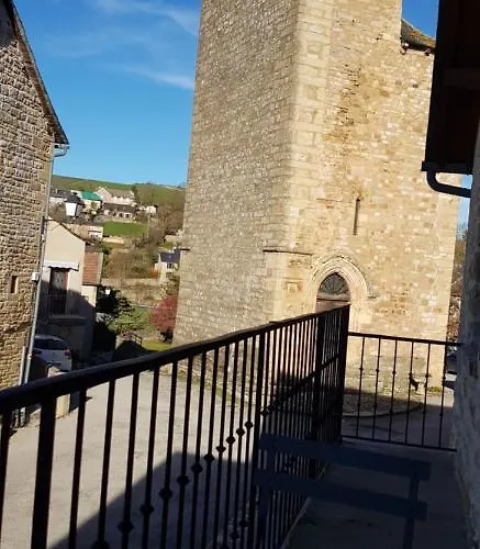 Le De La Vieille Eglise De Coussergues