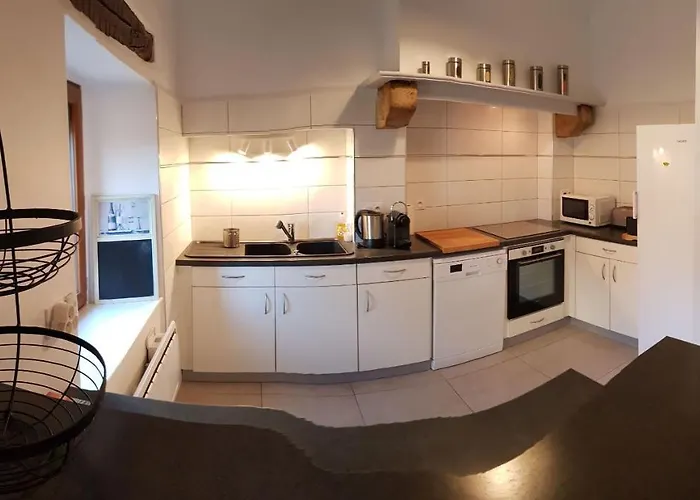 Le De La Vieille Eglise De *