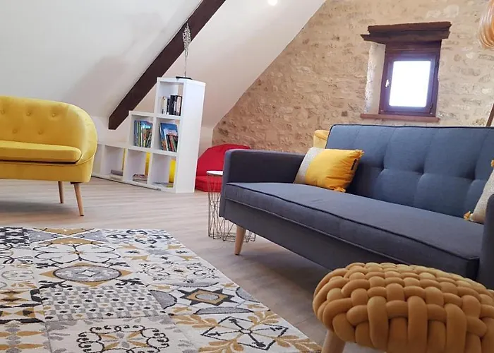 Le De La Vieille Eglise De Coussergues