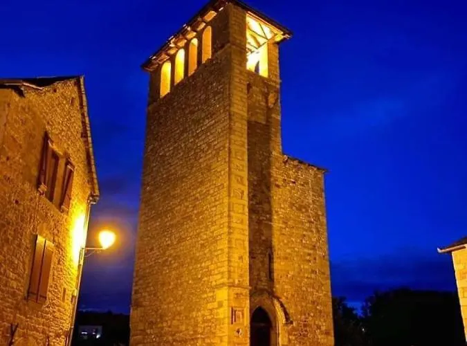 Le De La Vieille Eglise De Feriehus Coussergues