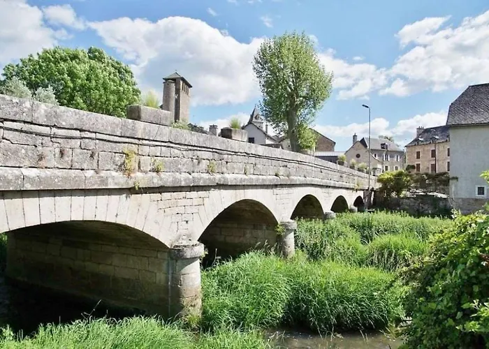 Le De La Vieille Eglise De Feriehus *